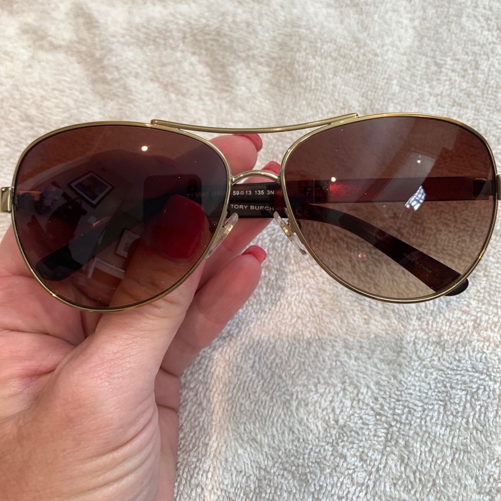 Tory Burch aviator sunglass NWOT